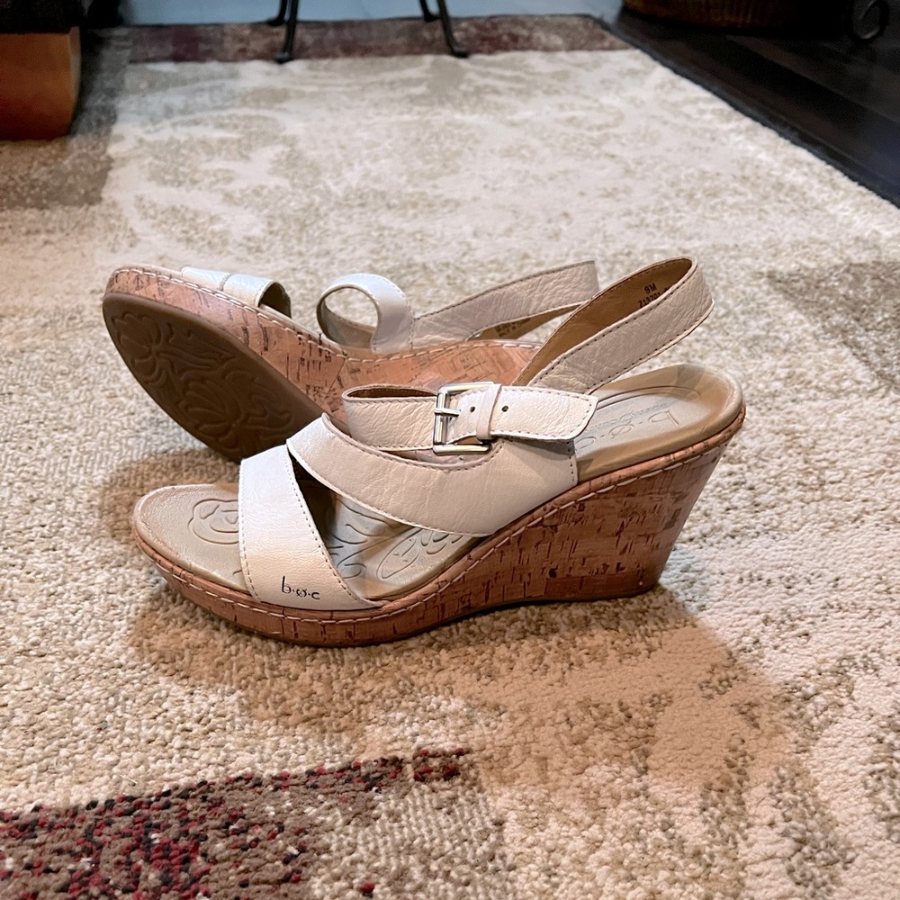 BOC White leather sandals